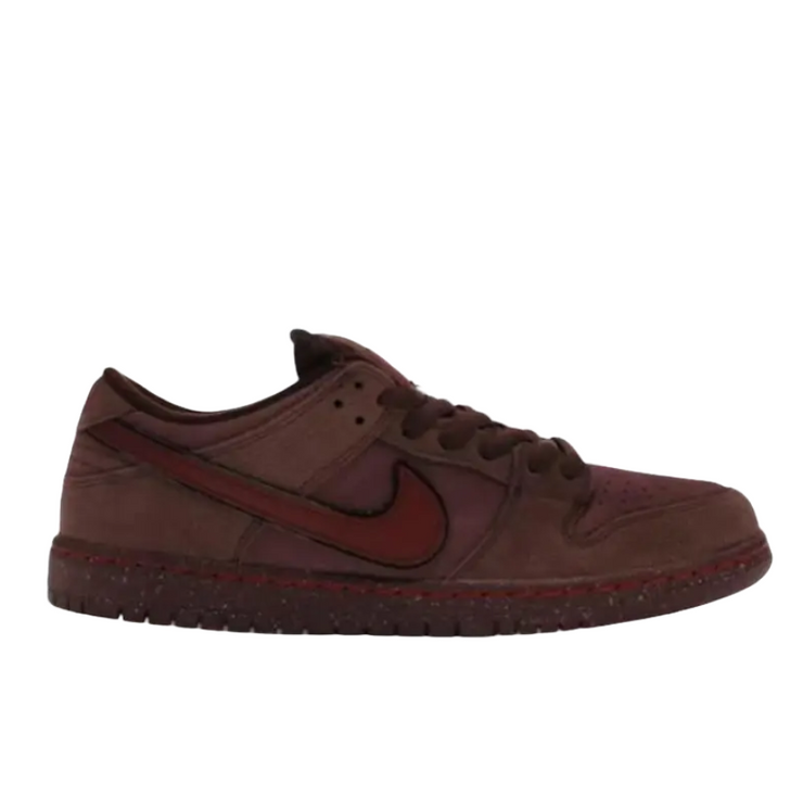 Nike SB Dunk Low City of Love Burgundy Crush (8M,8.5M,9.5M)